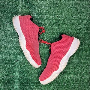 Jordan Future Low 'University Red' Men’s Size 9 718948-600